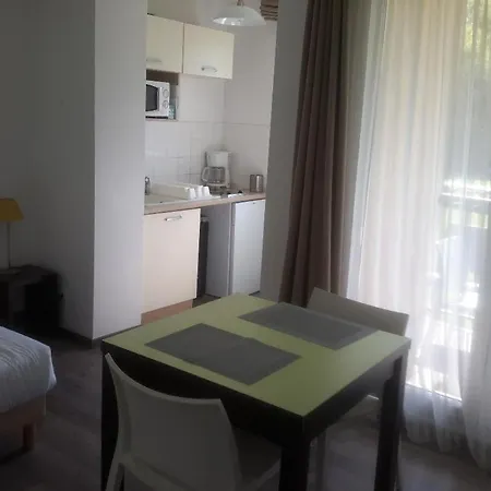 Entre Le Pont 9 Et L'eveque , Les Hauts De Honfleur, Piscine, Wifi Et Parking Gratuits 에쿼뭐빌
