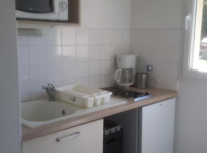 Apartment Entre Le Pont 9 Et L'eveque , Les Hauts De Honfleur, Piscine, Wifi Et Parking Gratuits Equemauville